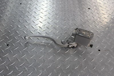 Kawasaki Vulcan 2000 2006 VN2000F Classic LT freno delantero cilindro maestro Foto 1 de 4