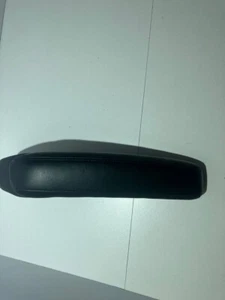 2011-20 GRAND CARAVAN TOWN&COUNTRY ARMREST Passenger Side Leather Black Stitch - Picture 1 of 9