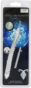 THE MORTAL INSTRUMENTS CITY OF BONES JACE STELE UV RUNE REVEAL PROP REPLICA NUOVO - Foto 1 di 1