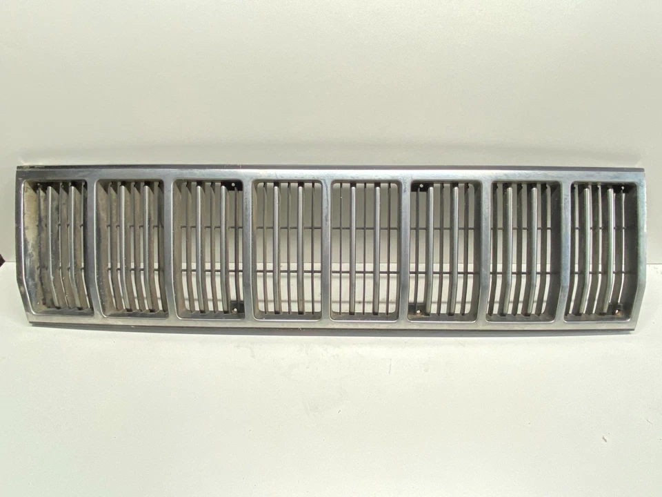 1988 - 1990 年 JEEP CHEROKEE FRONT GRILLE CHROME 原始设备制造商,104-00768C — 第 1/4 张图片