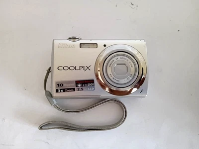 NIKON COOLPIX S225 ARGENTO - Immagine 1 di 4