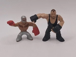 WWE Wrestling Rumblers Mini Figur The Undertaker & Ray Mysterio Jr. Power Punch - Bild 1 von 5