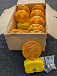 10 New Collt 600 Construction Signal Barricade Yellow Flashing Warning Light USA - Picture 1 of 6