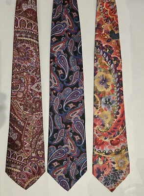 Corbatas Oleg Cassini para hombre - Lote de 3 - Floral y cachemir - Excelente estado - 4 x 60 pulgadas Foto 1 de 4