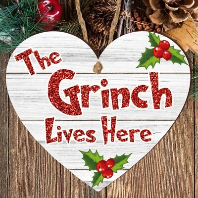 LASER CRAFT SHAPES LTD Grinchmas Heart Plaque - The Grinch Lives Here - Christmas Fun Hanging Sign