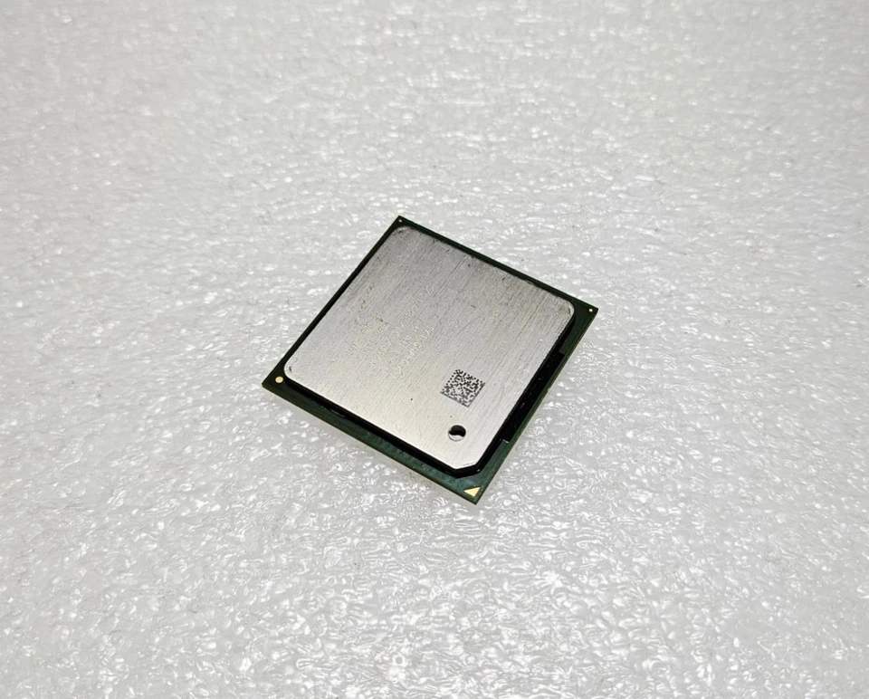 Intel Pentium 4 1.8 GHz 1.80GHZ/512/400, SL6LA Socket 478 - Image 1 of 1