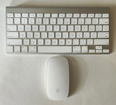 Apple Wireless Keyboard and Magic Mouse A1314 & A1657 Great Condition - Image 1 of 4