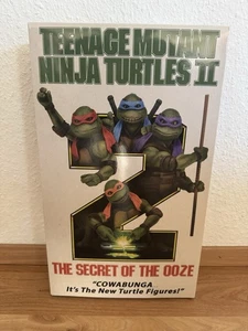 Neca Teenage Mutant Ninja Turtles VHS Box Secret Of The Ooze 2 TMNT - Bild 1 von 2