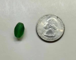 GENUINO SURF TUMBLED VIDRIO VERDE ABALORIO DE PUERTO RICO / RARO - Imagen 1 de 2