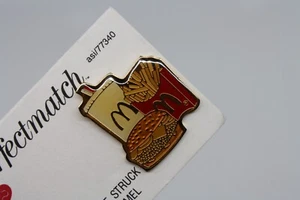 McDonalds Quarter Pounder Meal RARE Mfg. Sample Lapel Pin New on Card 1990's - Afbeelding 1 van 11
