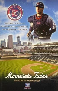 2010 Minnesota Twins Record & Information Book - 395 Pages - Joe Mauer Cover - Bild 1 von 1