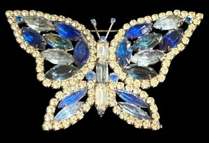 Vintage Kenneth Lane silberfarbene bunte Strass Schmetterling Brosche gebraucht, in einwandfreiem Zustand - Bild 1 von 2
