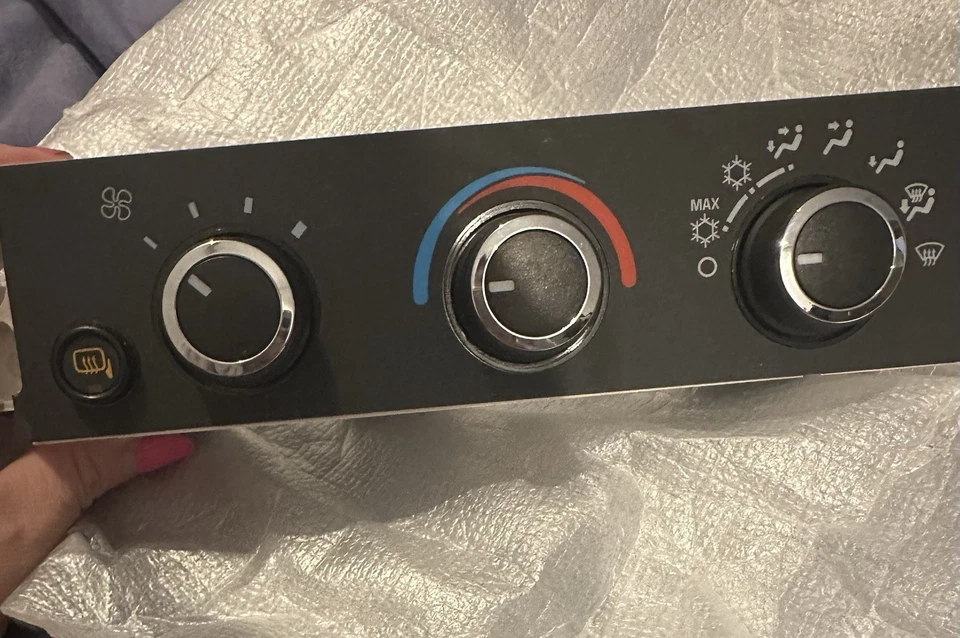 Panel de control de climatización - AWD ACDelco GM equipo original 84793088 Foto 1 de 4