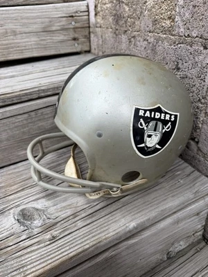 RARO DE COLECCIÓN AUTÉNTICO OAKLAND RAIDERS AÑOS 70 NFL Rawlings Casco de Fútbol Americano Grande HNFL Foto 1 de 4