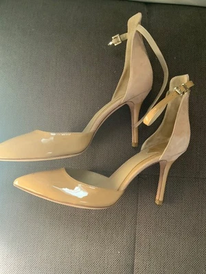 Sapatos de salto Brian Atwood couro camurça bronzeado faixa no tornozelo tamanho 6 1/2 NOVO com falhas - Imagem 1 de 4