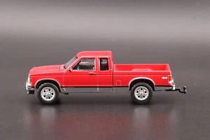 Greenlight GMC Sonoma Cabina Extendida Con 2021 Indian Scout 1991 1/64 - Imagen 1 de 7
