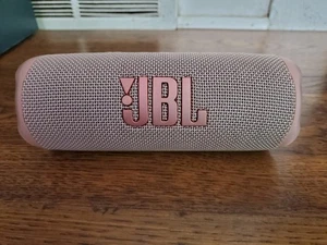 JBL Flip 6 Pink Portable Bluetooth Speaker - Picture 1 of 5