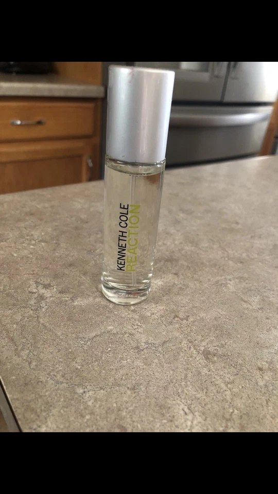 Kenneth Cole Reaction Eau De Toilette .5 fl oz NUEVO sin caja Foto 1 de 1