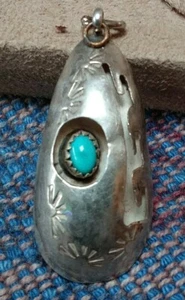 Vintage Navajo Sterling Silver Turquoise Shadow Pendant Signed TOM 3.4g 1970s - Picture 1 of 7
