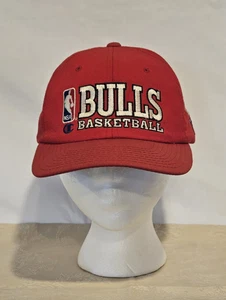 Cappellino vintage Chicago Bulls snap back rosso NBA basket uomo anni 90 campione - Foto 1 di 7