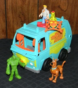 Imaginext: Scooby Doo - Transforming Mystery Machine Playset with Fred & Scooby - Picture 1 of 4