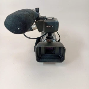aSony hVR-A1U HVR-A1U 3 MP HDV camcorder - Picture 1 of 7