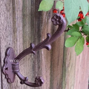 Distressed Rustic Metal Plant Hook Ivy Vine Floral Planter Hanger Garden Decor - Picture 1 of 3