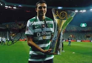 Fußball - Joao Palhinha - handsigniertes 12x8 Zoll Foto - Sportliches Lissabon - COA - Bild 1 von 1