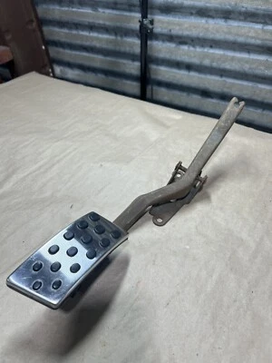 2003 03 04 Ford Mustang Cobra SVT acelerador pedal de gasolina 3339 Foto 1 de 4