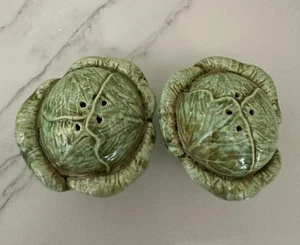 VINTAGE CERAMIC GREEN CABBAGE SALT & PEPPER SHAKERS HOLLAND MOLD Muriel Scott - Picture 1 of 2