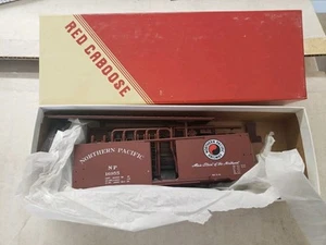 HO Red Caboose 40' AAR Boxcar Northern Pacific NP 16955 RC-8029-3b - Imagen 1 de 2