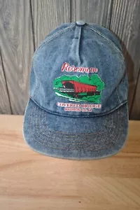 Roseman überdachte Brücke Madison Co, IA blau Denim verstellbare Druckknopflasche Mütze - Bild 1 von 10