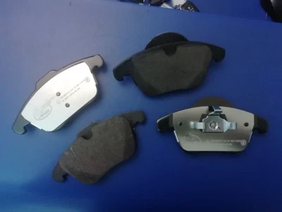 Kit Pastiglie Freni LR134693 Range Rover - Immagine 1 di 2