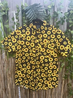 Camisa Empyre Abotonada Girasol Floral Para Hombre Pequeña Fresca Tendencia de Verano Camiseta Negra Foto 1 de 4