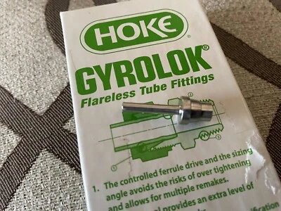 New Hoke 4PC2316 Reducing Port Connector 1/4" x 1/8" 316SS