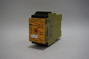 Pilz PNOZ XV3P relè di sicurezza 3/24VDC 3n/o 2n/o t - Foto 1 di 3