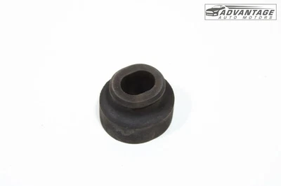 Ford Mustang 2005-2024 2,3 L motor L4 radiador aislante inferior tapa buje OEM Foto 1 de 4