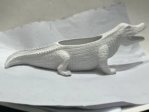 Large White Crocodile Planter Ceramic 13.5" long - Picture 1 of 5