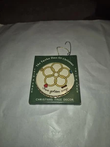 Adorno vintage de cinco anillos dorados para recortar un árbol - Imagen 1 de 2