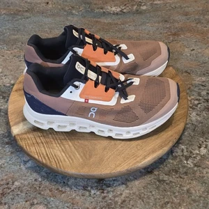 On CloudStratus brauner Kork – Damengröße 9,5 – sportliche Lauf-Trainingsschuhe - Bild 1 von 12