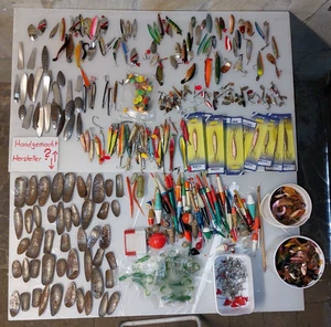 Sammlungsauflösung Angelgeräte Pilker Wobbler Gummiköder Schwimmer Raritäten - Bild 1 von 12