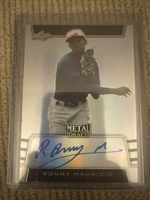 Ronny Mauricio 2019 Leaf Metal Draft Autograph Insert Baseball Card /50 - Image 1 of 3
