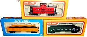 HO Scale Life-Like lot of Three Rolling Stock including  Good & Plenty Caboose  - Picture 1 of 5