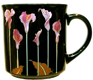 Japanischer Kaneyama Stil Kaffeebecher schwarz Porzellan mit hohem Blumendekor unbenutzt - Bild 1 von 10