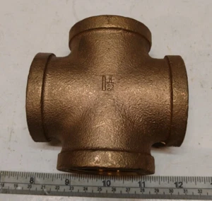 New Brass Female Pipe Cross 1-1/2" NPT - Picture 1 of 3