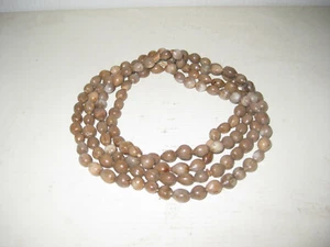 Collar de cuentas de semillas naturales marrón mocha vintage de 59" de mediados de siglo extra largo - Imagen 1 de 5