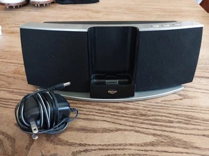 Station d'accueil haut-parleur Klipsch iGroove SXT 30 broches iPod/iPhone avec cordon d'alimentation sans télécommande - Photo 1/5