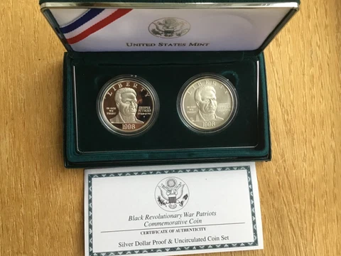 1998 Black Revolutionary War Patriots Proof & Unc. Silver Dollar 2 Coin Set OGP Cover