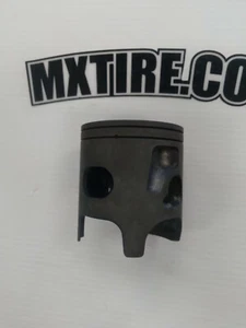 SUZUKI Piston RM250 01'-08' RM250Z 06' 12110-37F30-0F0 OEM NOS NEW - Picture 1 of 6
