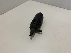 AUDI A4 WINDSHIELD WATER FLUID PUMP 4AO955651 - Picture 1 of 2